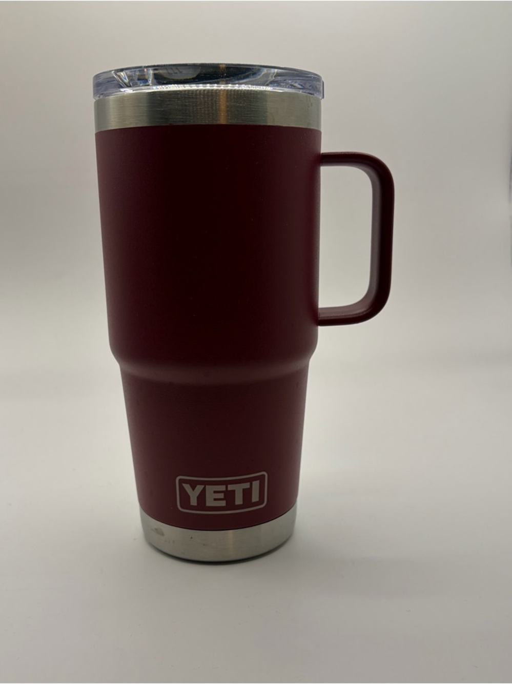 Yeti 20 oz Rambler Travel Mug Burgandy